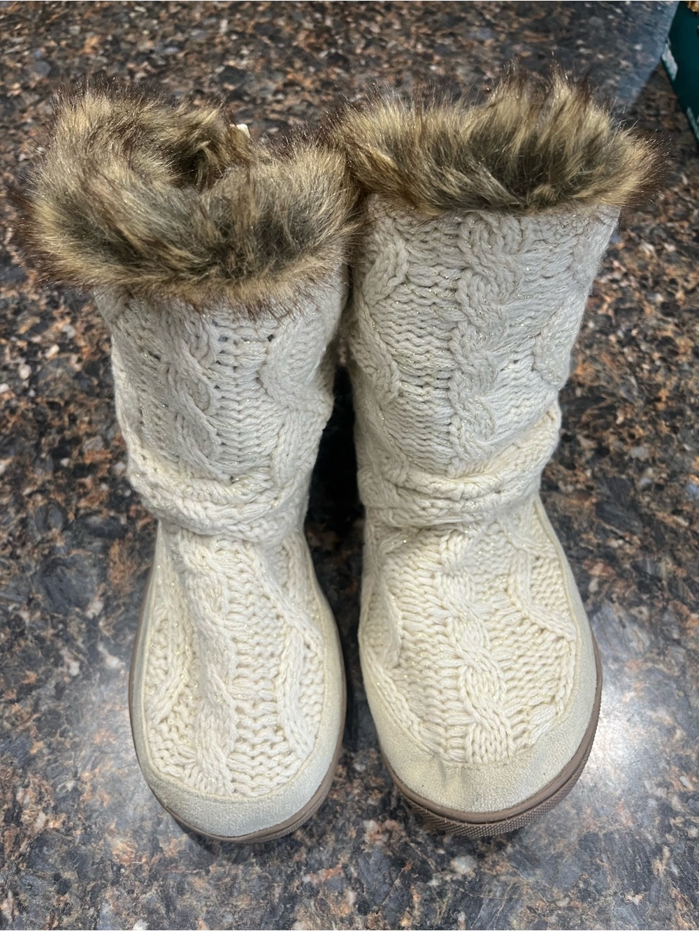 Maurices Cream Cable-Knit Faux-Fur Trim Slipper Boots